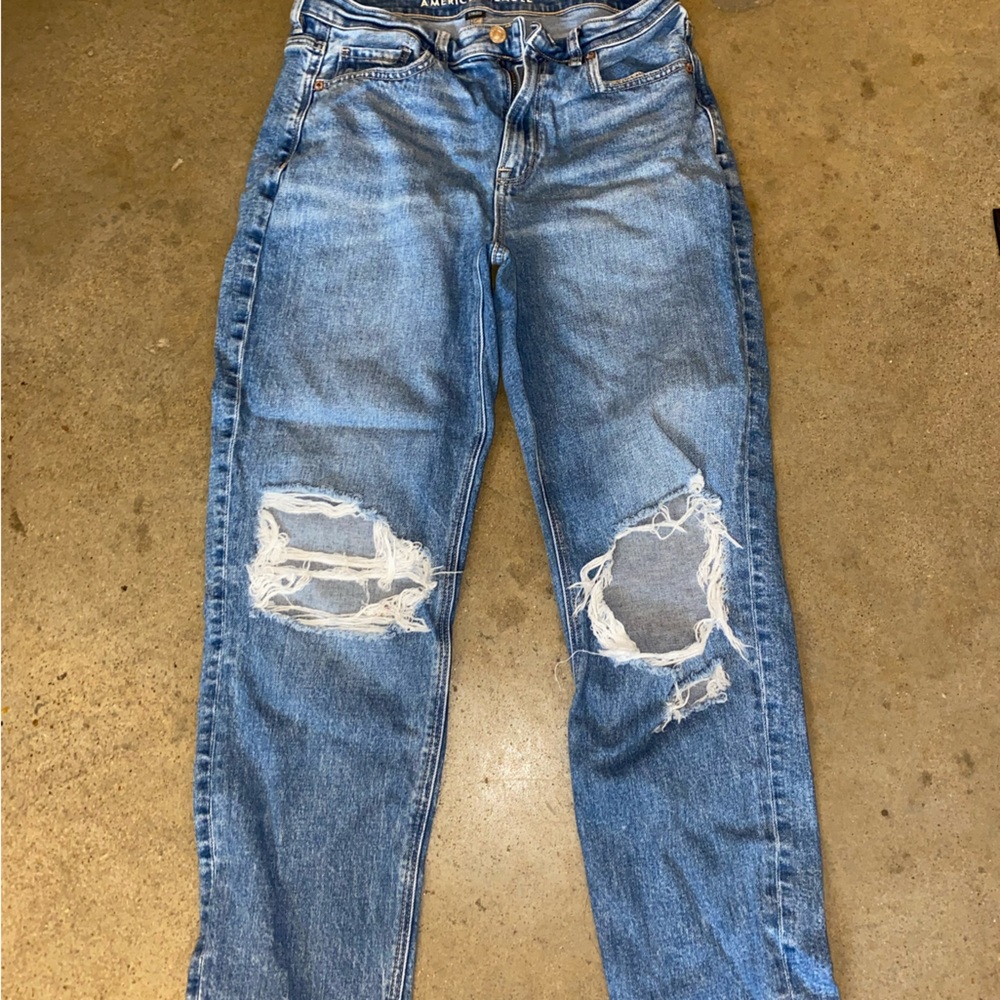 SUPER cute American Eagle jeans! Only worn a handful of times!